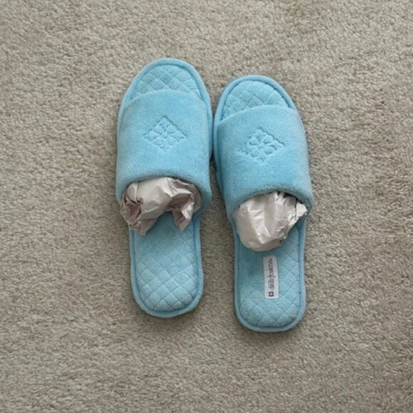 NWOT Dearfoam Slippers - Light Blue Size L (9-10) - Picture 1 of 2
